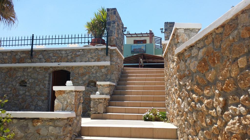 Elia Meronas Exterior photo