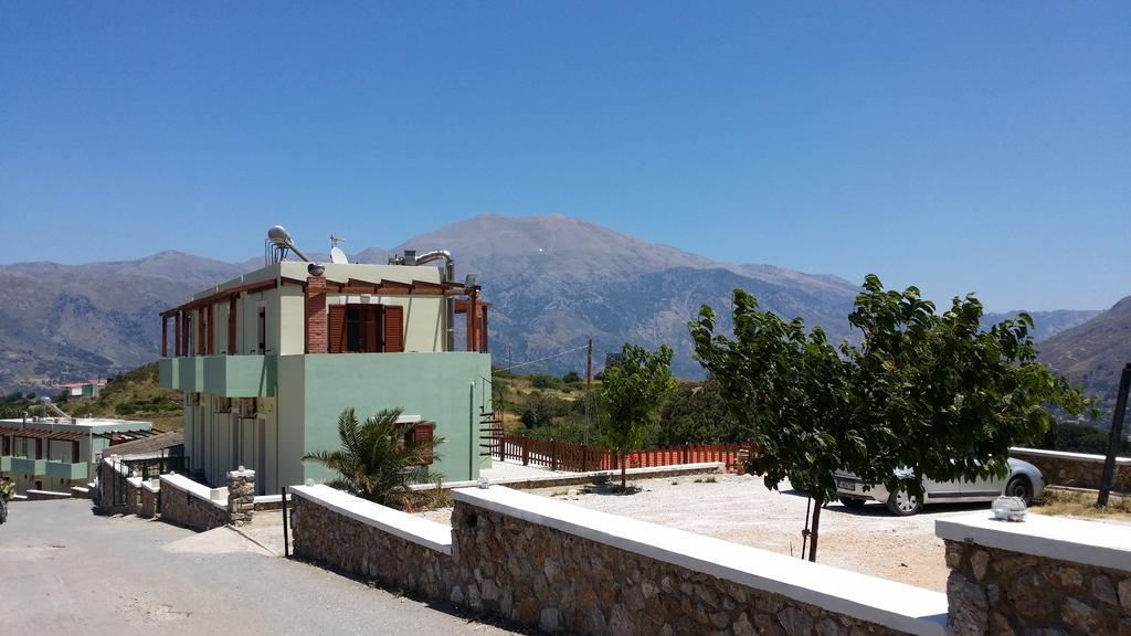 Elia Meronas Exterior photo