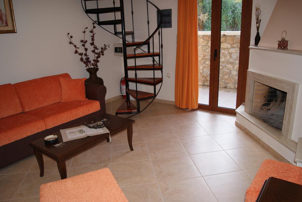 Elia Meronas Exterior photo